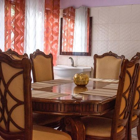 Afranasa Inn Tema Luaran gambar
